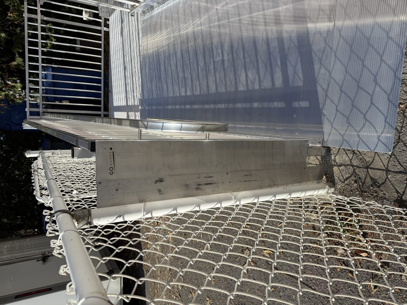 Installation commerciale rampe aluminium