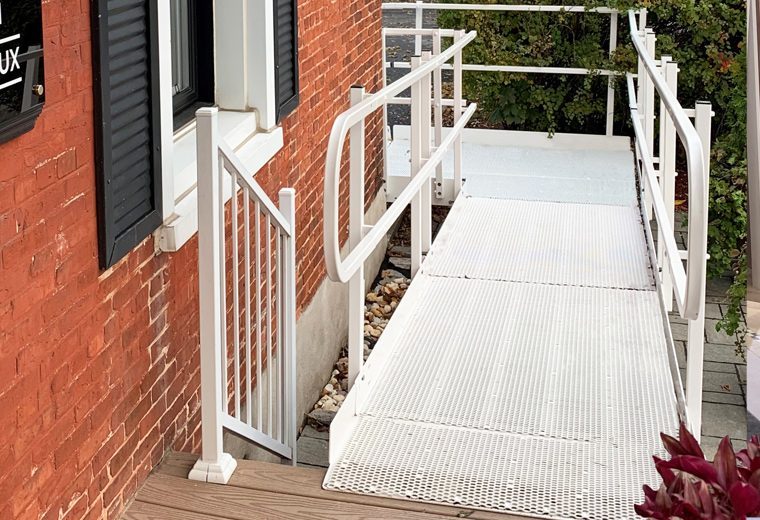 Rampe en L institutionnelle grande capacité